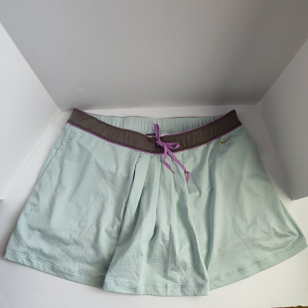 Ladies SZ XL Nike Dri-Fit Mint Green Golf Skort